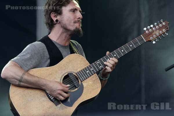 THE JOHN BUTLER TRIO - 2011-06-25 - PARIS - Hippodrome de Longchamp - 